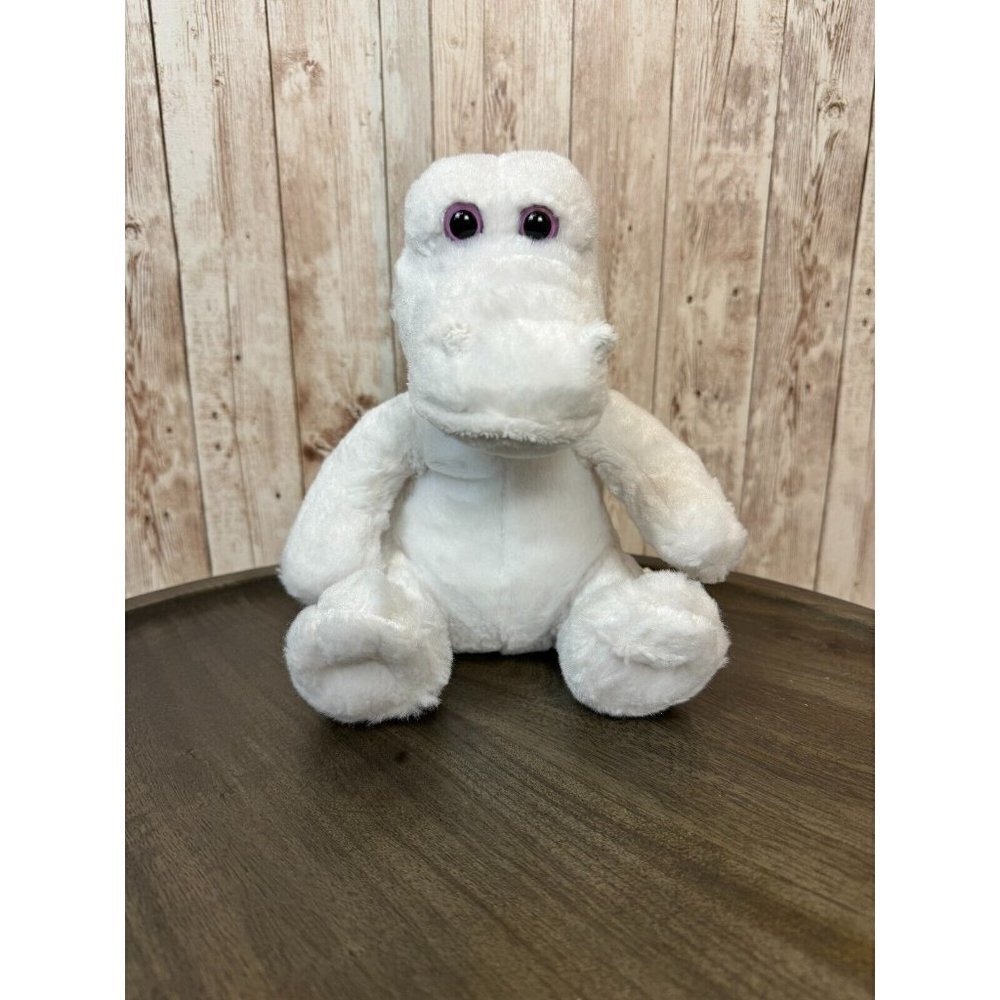 The Petting Zoo 2015 White Crocodile Plush Stuffed Animal Toy - Picture 1 of 11